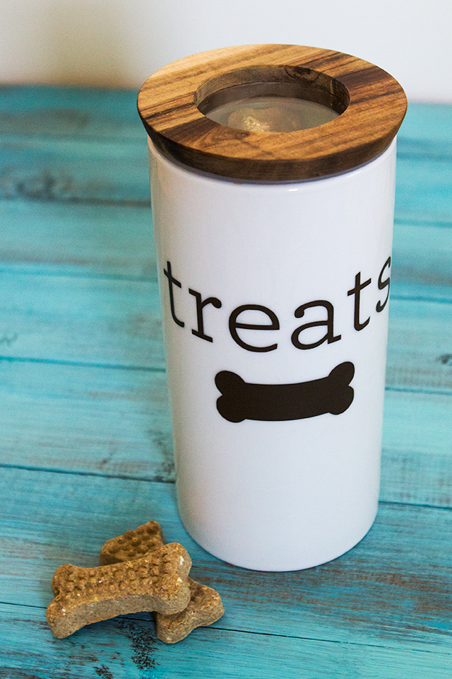 Sarah Hearts Dog Treat Jar Label